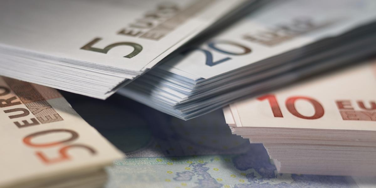 Smutná štatistika: Slovák má o 42 % menej financií ako priemerný Európan!