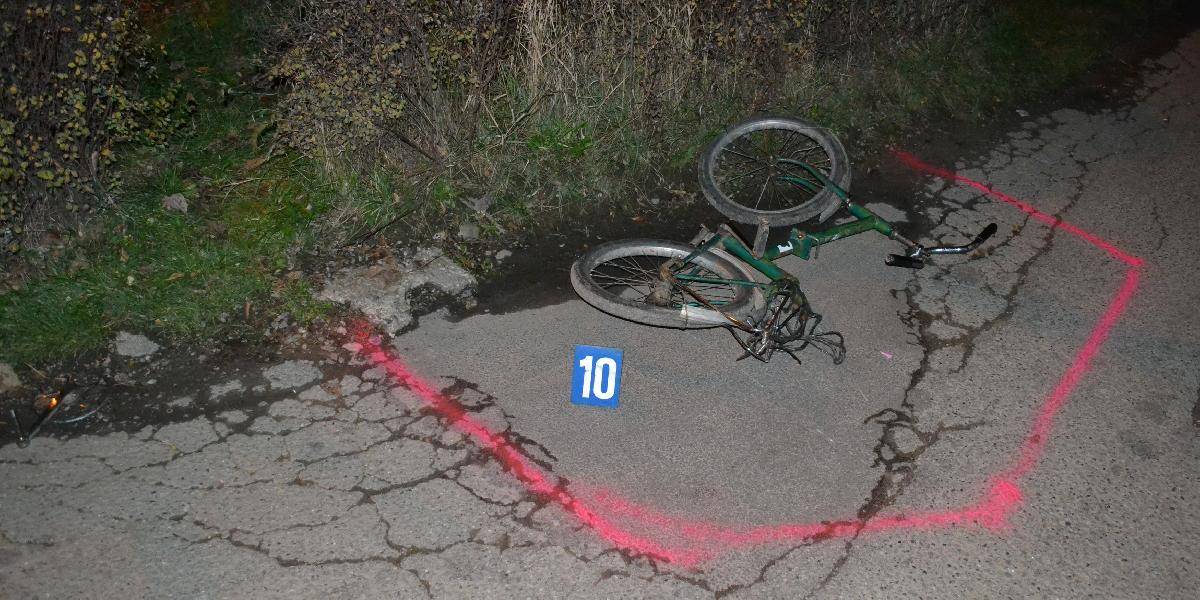 Pod príves nákladného auta spadol cyklista, na mieste zomrel
