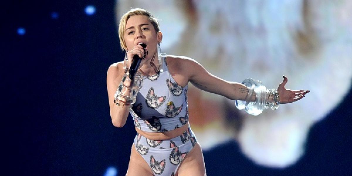 Miley Cyrus ovládla rebríček najsledovanejších videoklipov