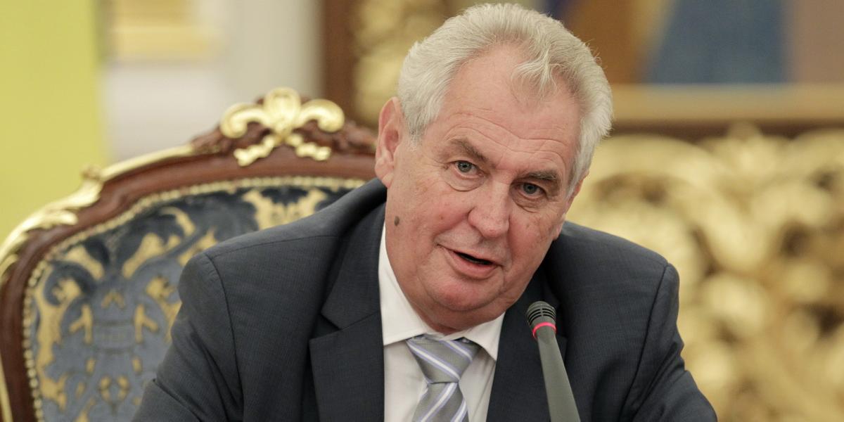 Miloš Zeman oznámil, že bude zasahovať do zostavovania vlády