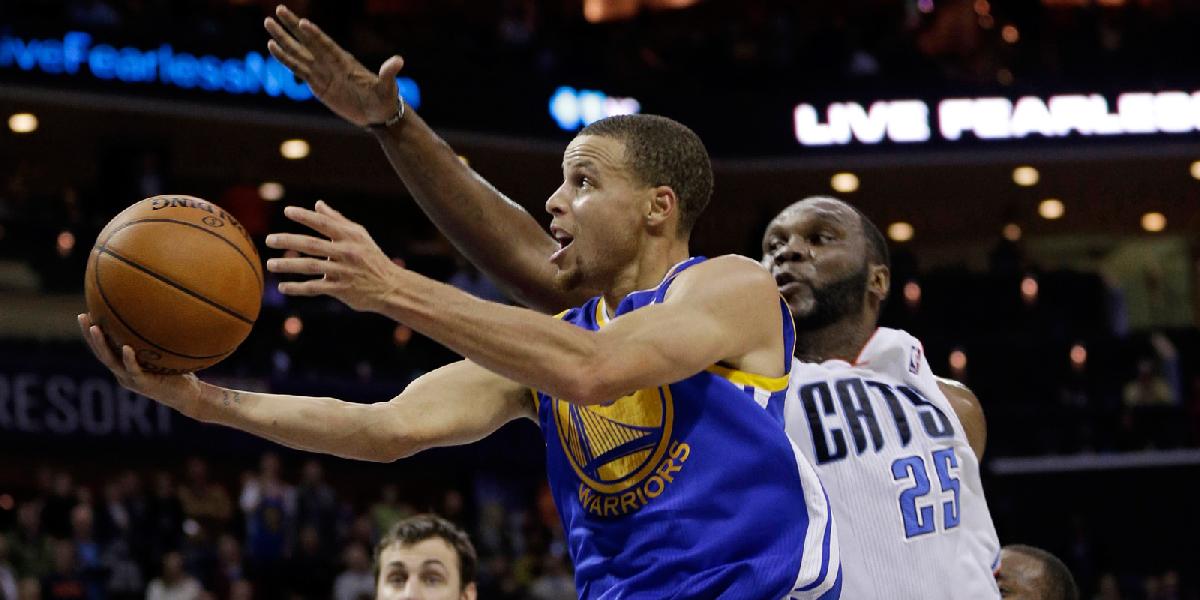 NBA: Curryho 43 bodov Golden State nepomohlo, s Charlotte prehrali