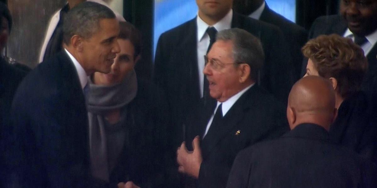 NAŽIVO Rozlúčka s Nelsonom Mandelom, Obama podal ruku Castrovi!