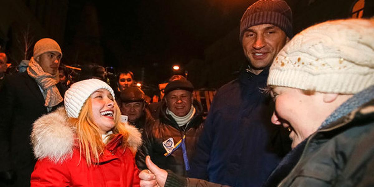 Hayden Panettiere so svojím snúbencom Vladimirom Kličkom protestovali v Kyjeve