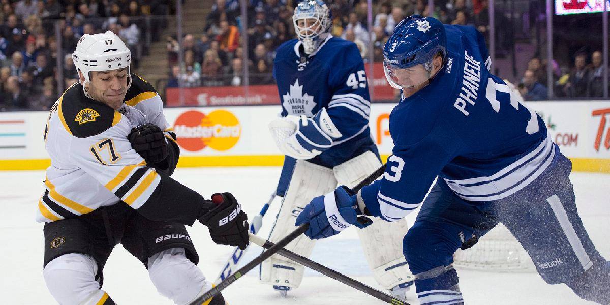 NHL: Kapitán Toronta Phaneuf pyká za tvrdé narazenie Millera
