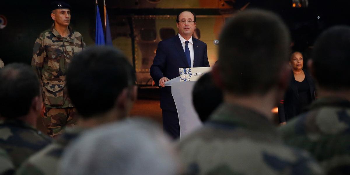 Hollande: Francúzska intervencia v Stredoafrickej republike bola nevyhnutná