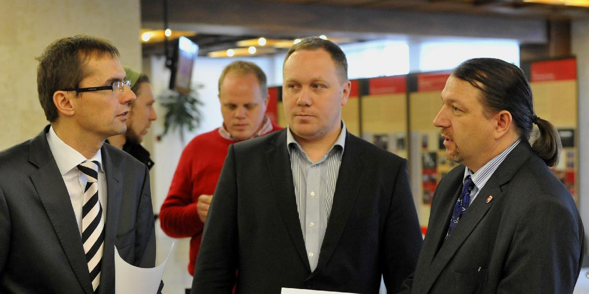Opozícia iniciovala mimoriadny výbor k zrušenej rozprave