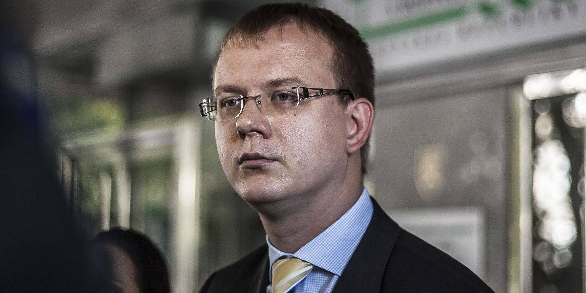 Poslanci, ktorí odišli z SDKÚ, opustili aj klub