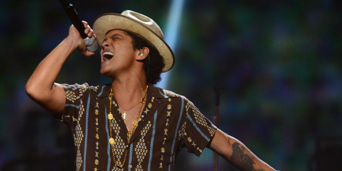 Bruno Mars je podľa Billboardu umelcom roka
