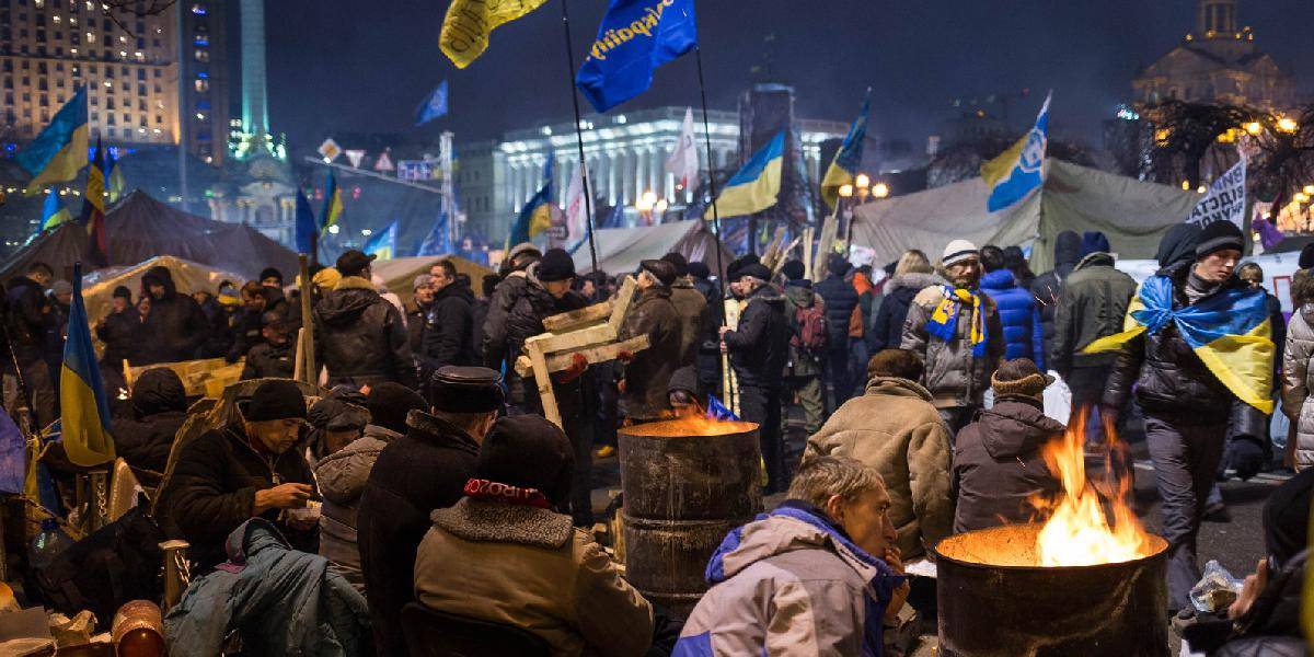 Mítingy na majdane budú až do utorka, keď Janukovyč zavíta do Ruska