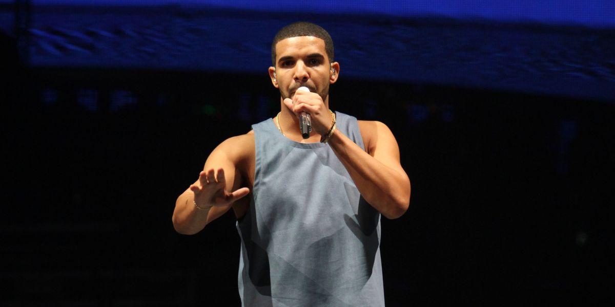 Drake čelí žalobe za zrušenie koncertov a nevrátenie zálohy
