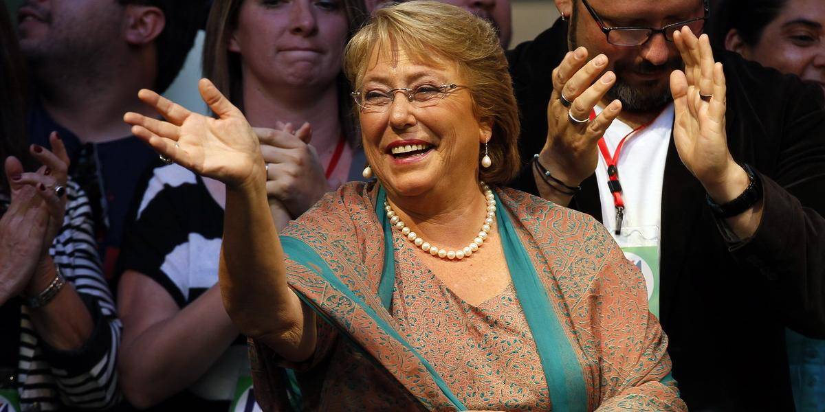 Do prezidentského úradu Čile sa vracia socialistka Michelle Bacheletová