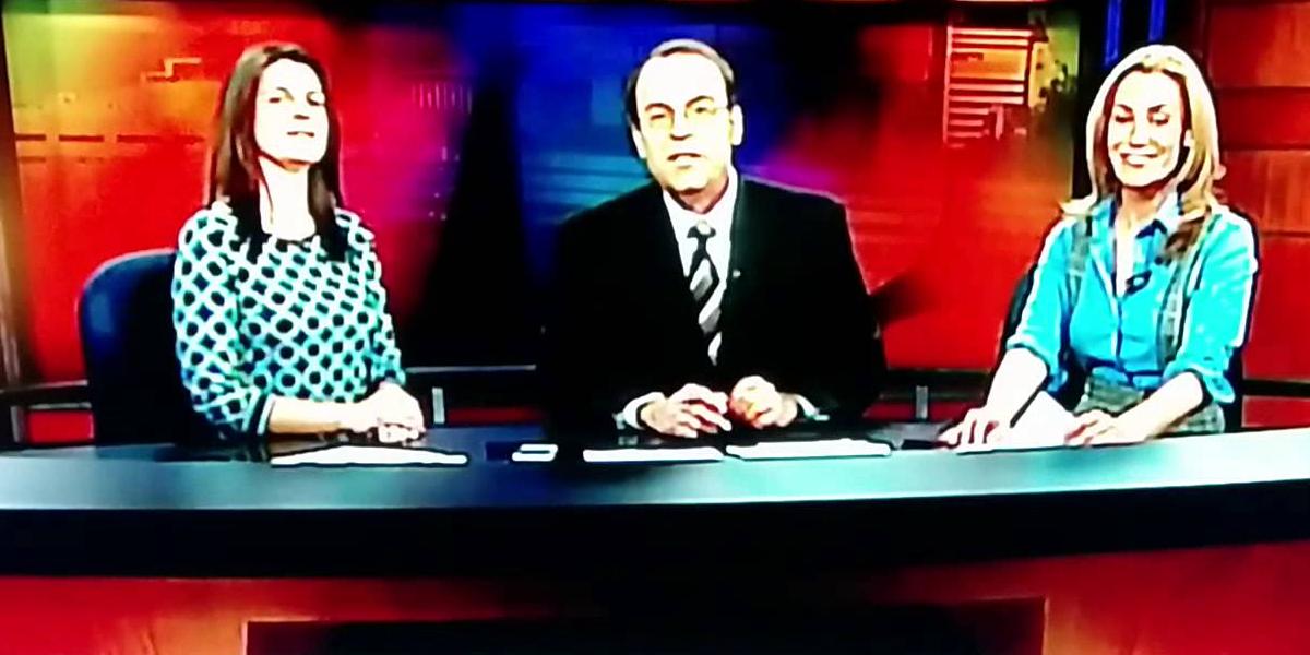VIDEO Faux pas moderátora: Vypadnime už odtiaľto do p**e!