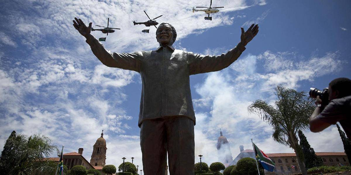 Pretória má novú sochu Nelsona Mandelu