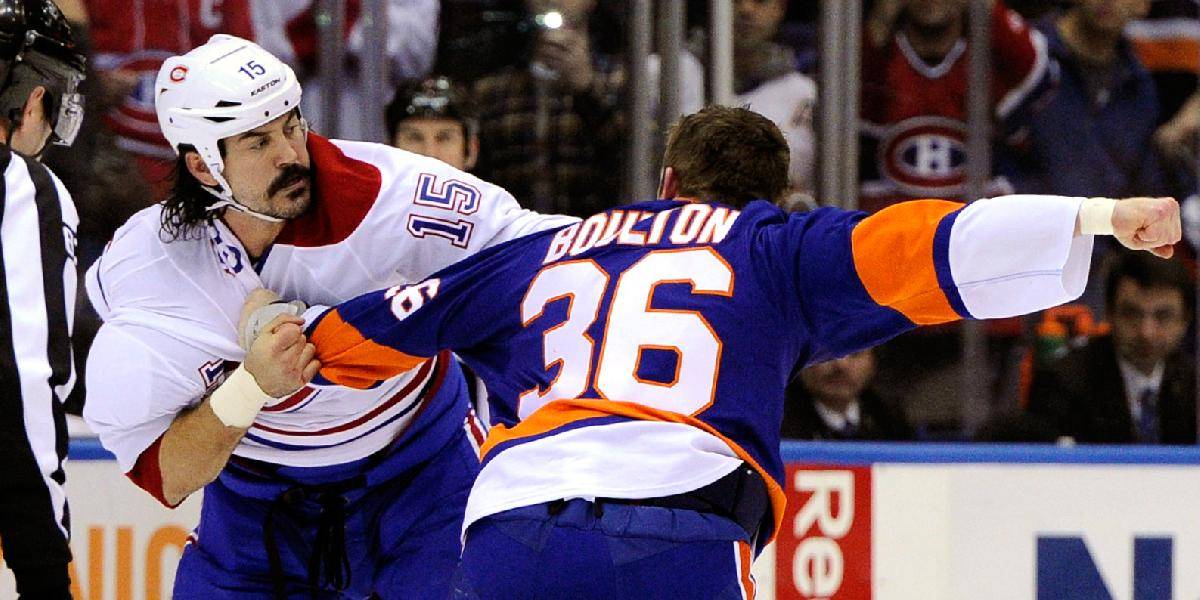 NHL: Parros má po bitke druhý otras mozgu v sezóne