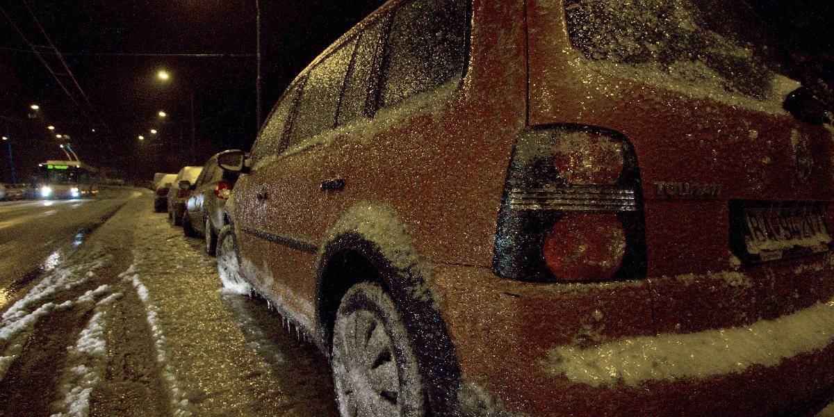 Vodiči pozor: Na celom území Slovenska je poľadovica!