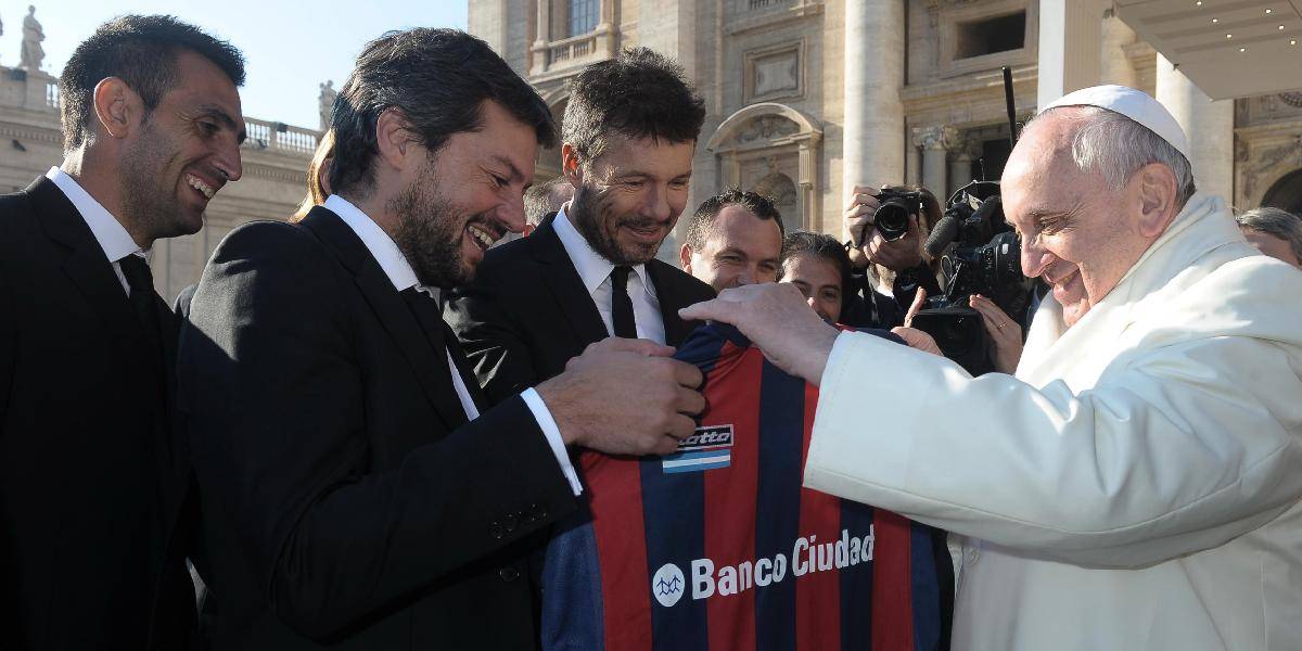 Pápež na záver všeobecnej audiencie oslávil aj svoj milovaný futbalový klub