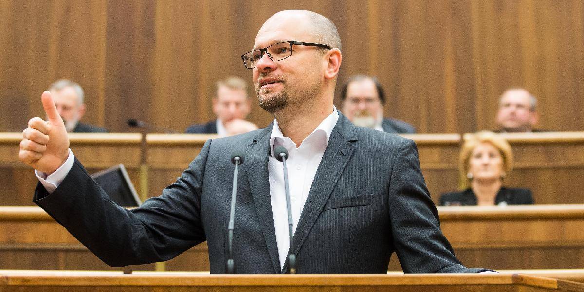 Sulík: Fico v druhom kole prehrá aj proti vrecu zemiakov!