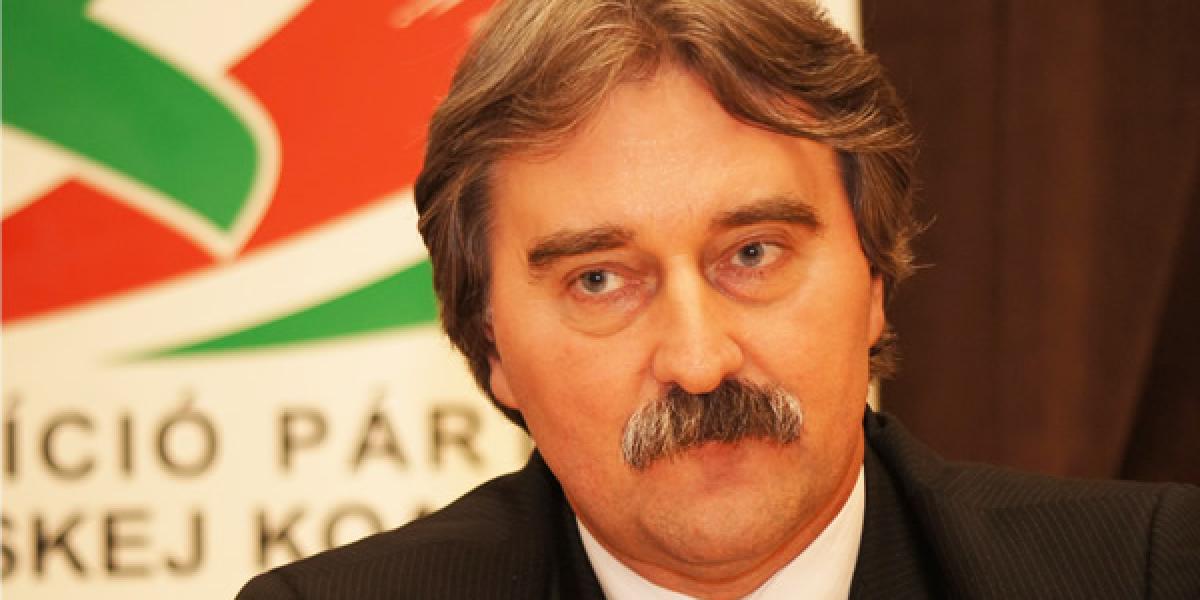 Bárdos: Istoty a pevná vláda padá, Ficovo ego je nad tým