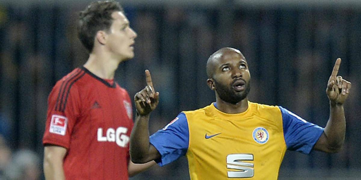 Polícia vyšetruje útočníka Kumbelu za domáce násilie