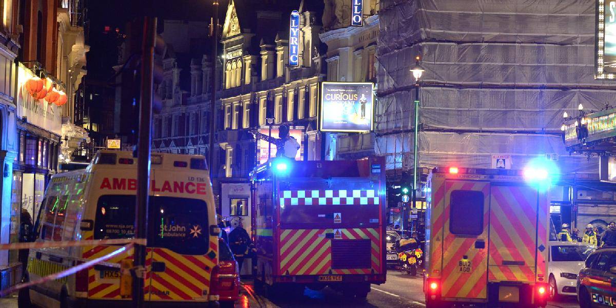 V londýnskom divadle sa zrútila časť stropu, hlásia vyše 80 zranených!