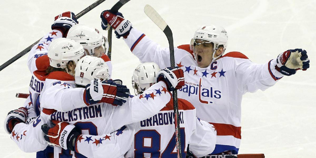 NHL: Sekera s Handzušom 0+1 a ich tímy s prehrami, Ovečkinov 400. gól