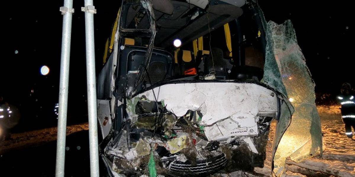 V Turecku havaroval autobus so študentmi, najmenej deväť obetí