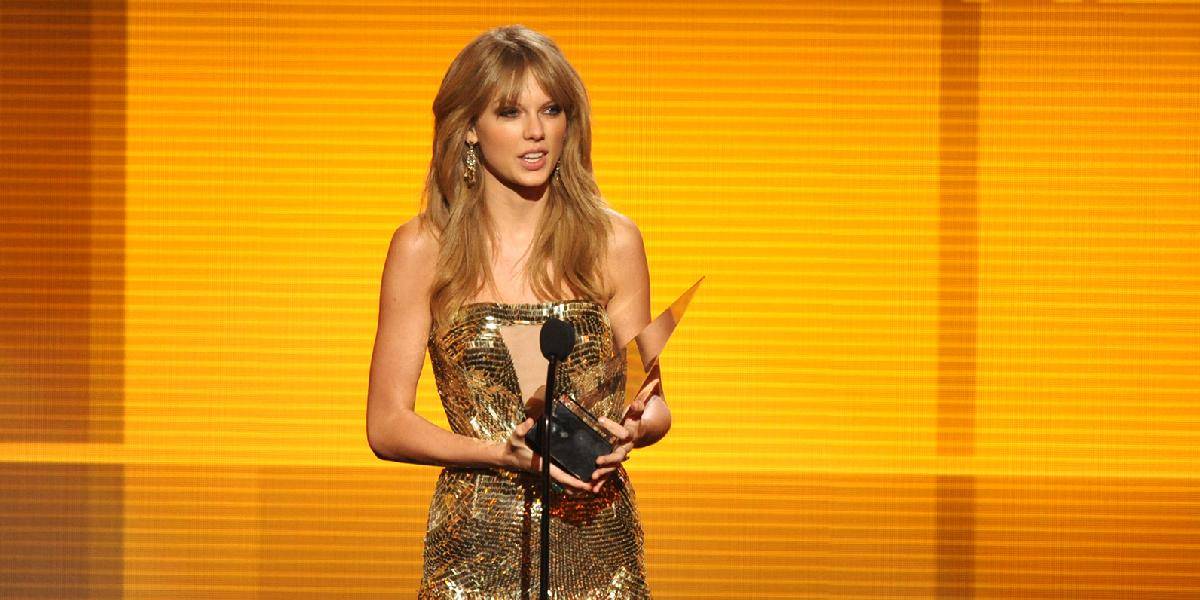 Taylor Swift je druhý rok po sebe najštedrejšou celebritou
