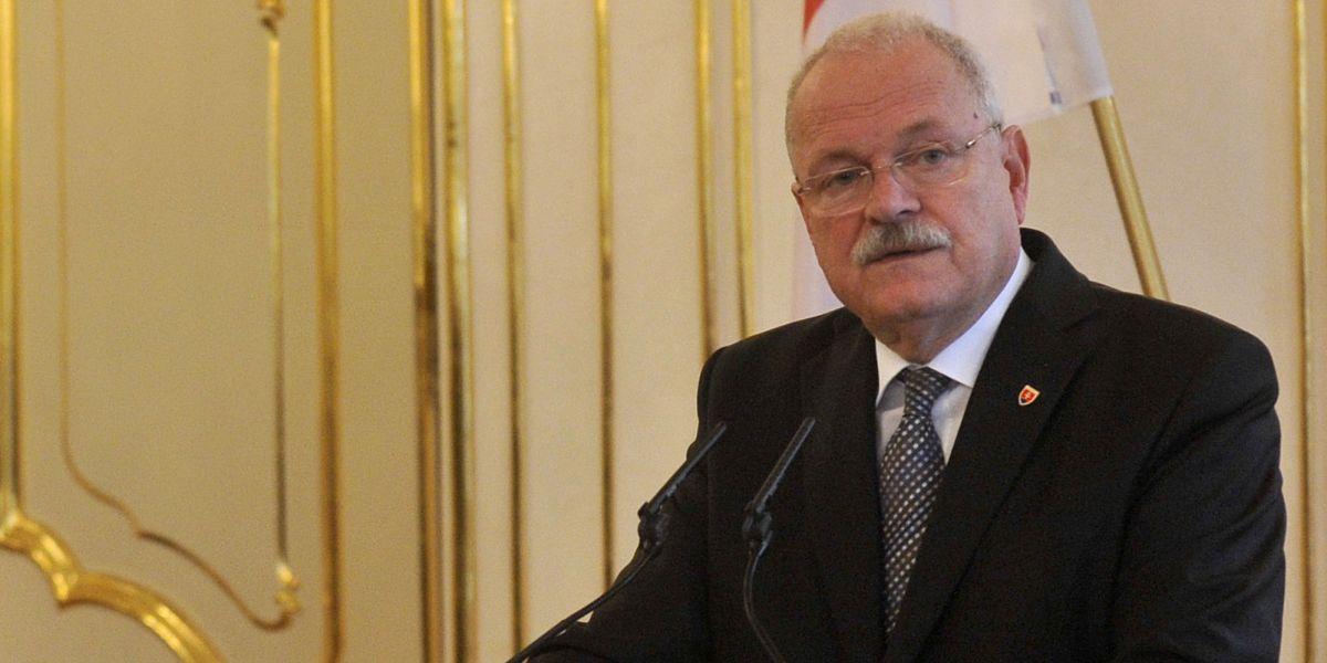 Politické ambície už nemá, no politika mu ľahostajná nebude