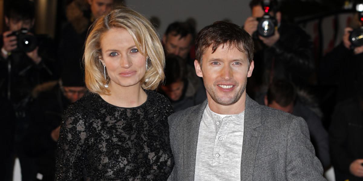 James Blunt sa zasnúbil