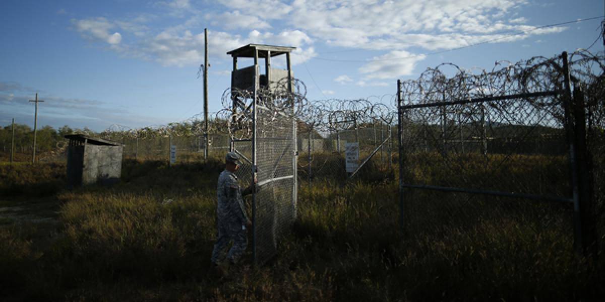 Slovensko prijme ďalších troch väzňov z Guantánama