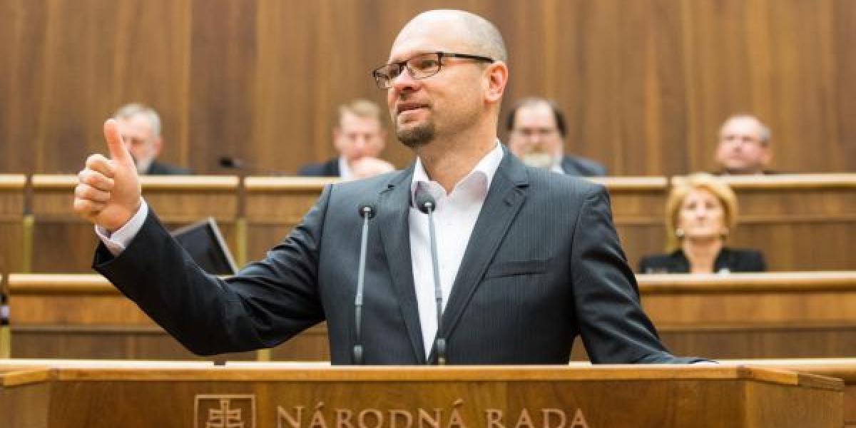 Sulík si želá, aby sa vláda rozpustila, Pollák zmeny v rómskej problematike