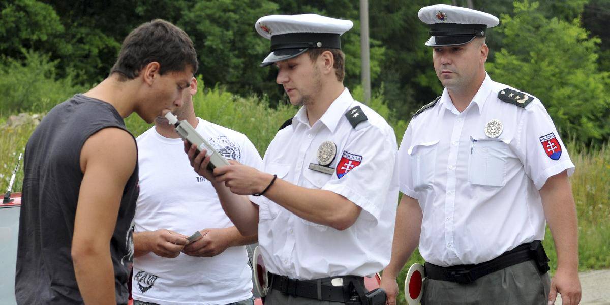 Opitý šofér chcel ujsť policajtom,nafúkal vyše 2,5 promile