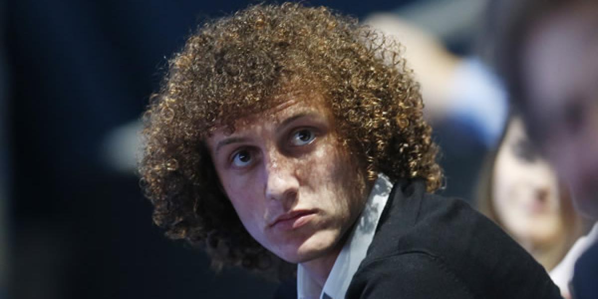 Barca chce do stredu obrany Davida Luiza