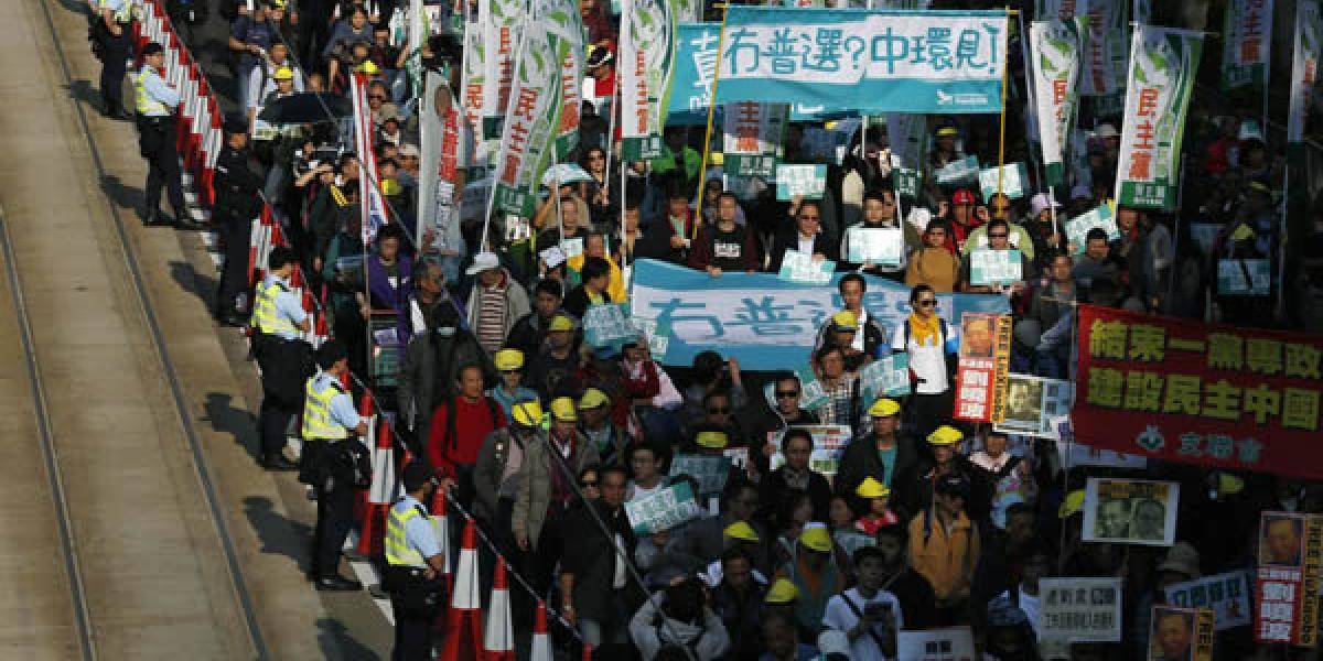 Tisíce Hongkončanov demonštrovali proti vláde v Pekingu