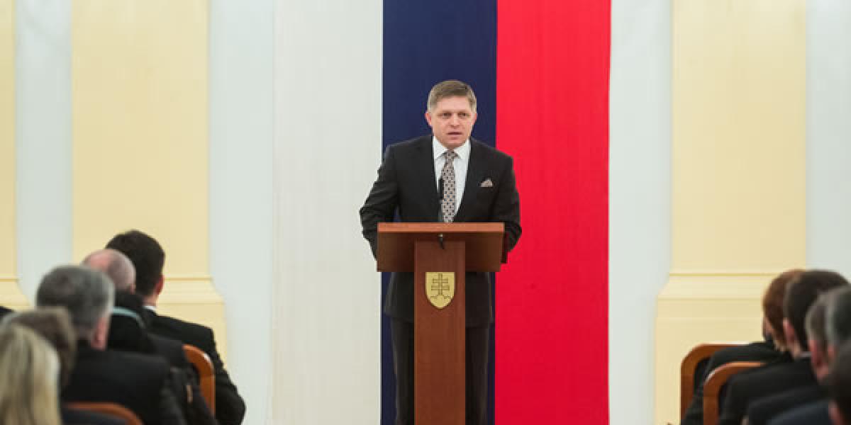 Poslanci Smeru svojimi podpismi podporili kandidatúru Fica