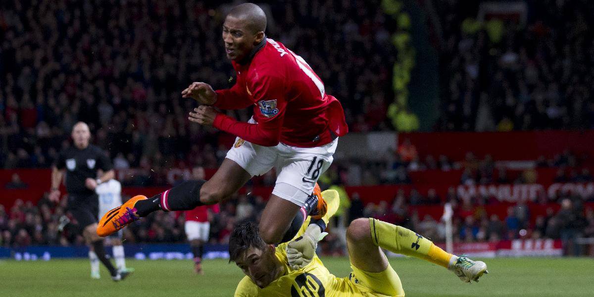 Zranenie vyradilo Younga zo zostavy Manchestru United