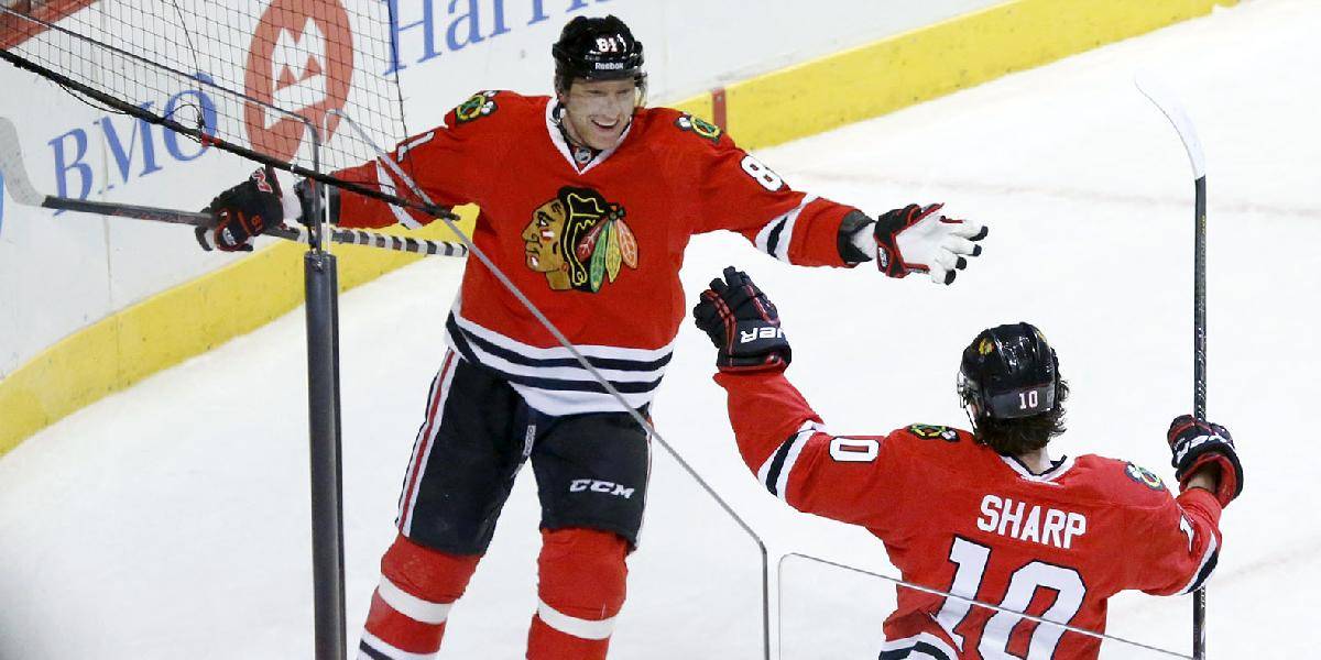 NHL: Hossa gólom prispel k víťazstvu Chicaga, Sharp s ďalším hetrikom
