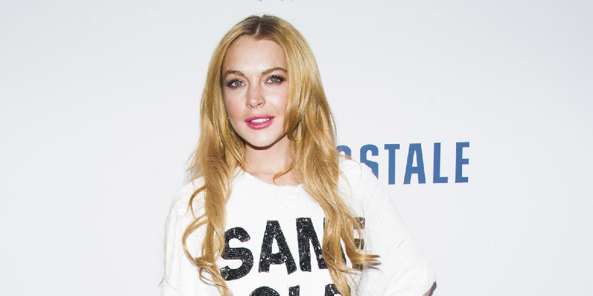 Pine prirovnal spoluprácu s Lindsay Lohan k cyklónu šialenstva