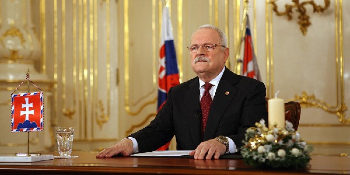 Pre Čentéša robili z prezidenta vraha, ľudia však stáli pri ňom