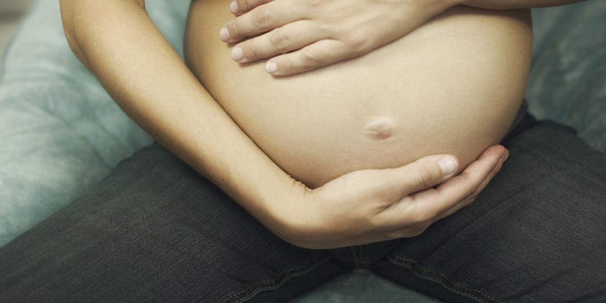 Prieskum v USA: Neplánované tehotenstvo mimo manželstva už nie je tabu