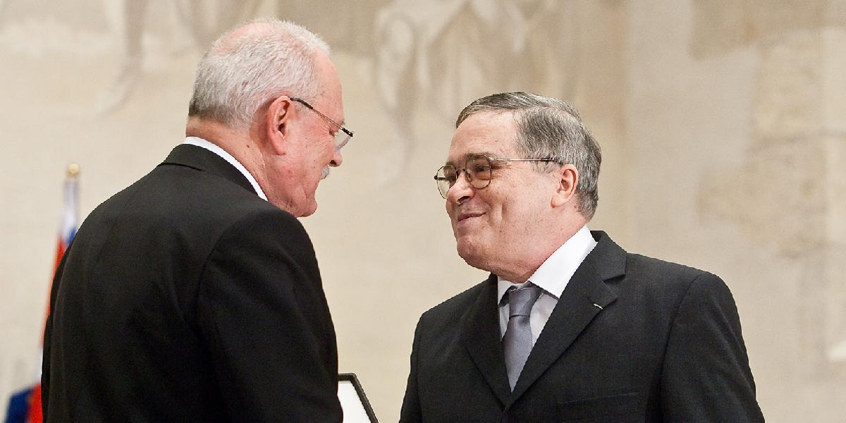 Ocenený Činovský vytvorí poštovú známku s portrétom prezidenta 