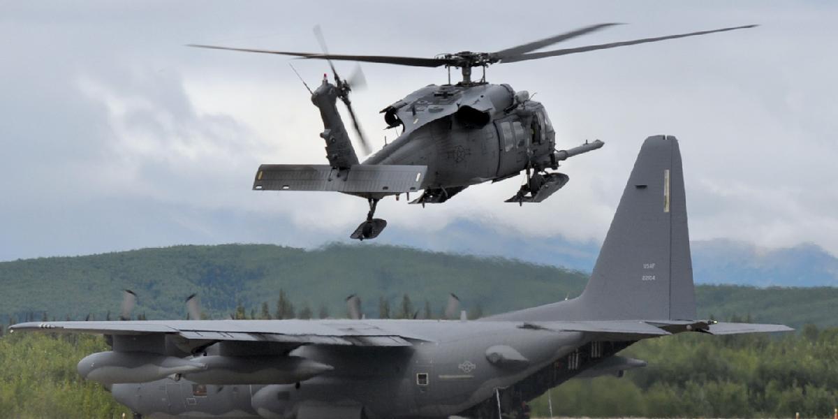 Pri havárii amerického vojenského vrtuľníka zahynuli štyria ľudia
