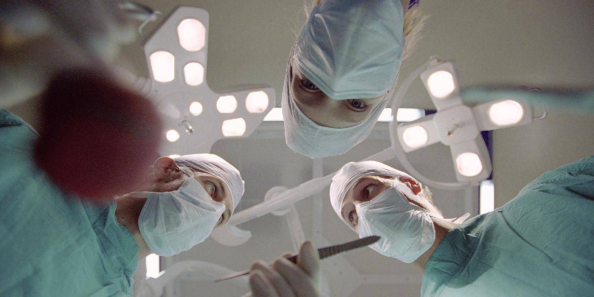Historická operácia: Lekári v Zlíne vyoperovali žene 36-kilový nádor!