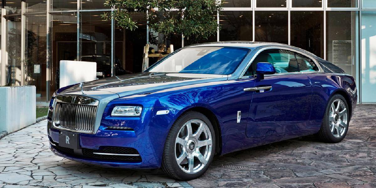 Automobilka Rolls-Royce zaznamenala rekordný rok