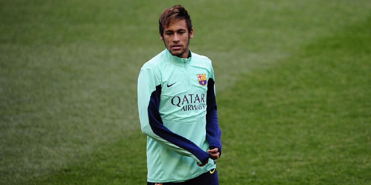 Neymar už trénoval, ofenzíva Barcy azda kompletná