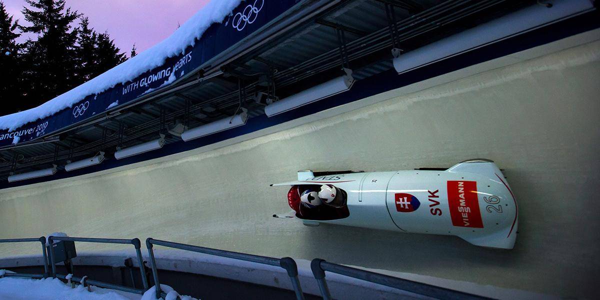 Slováci si opäť polepšili, v Lake Placid v dvojboboch ôsmi