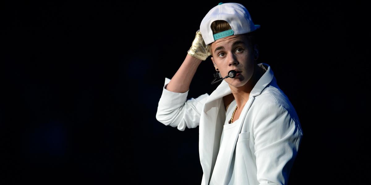 Nevychovaný Justin Bieber: Na susedov dom hádzal pokazené vajcia