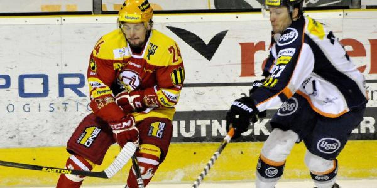 Novák vytlačil Štrbáka z elitnej formácie výberu extraligy