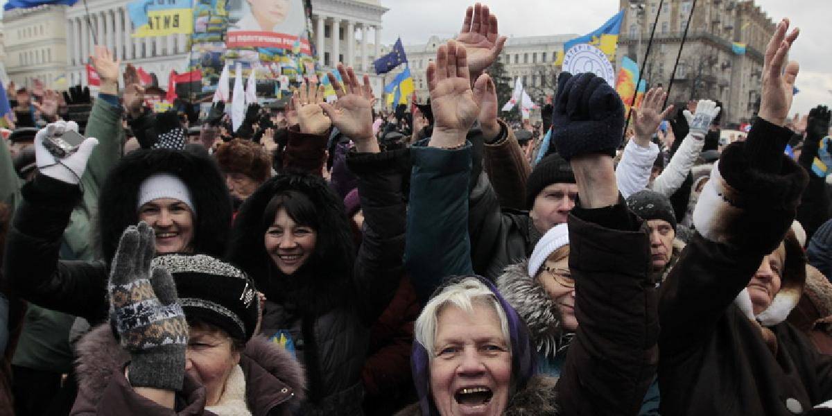 Po zranení opozičného vodcu vyšlo do ulíc Kyjeva 50-tisíc ľudí