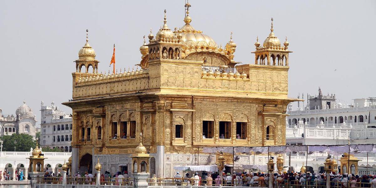 Britská vláda čelí podozreniam z pomoci pri útoku na Zlatý chrám v Indii